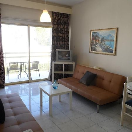 Geotanya Apartments ลิมาซอล ห้อง รูปภาพ