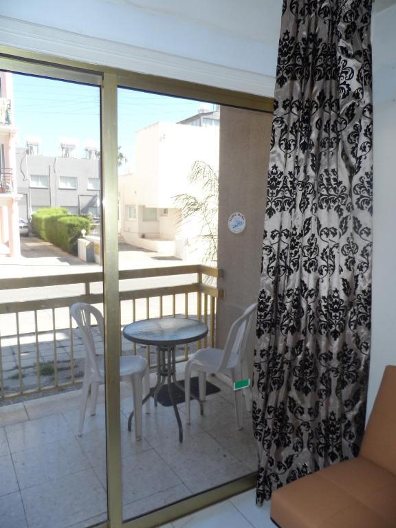 Geotanya Apartments ลิมาซอล ห้อง รูปภาพ