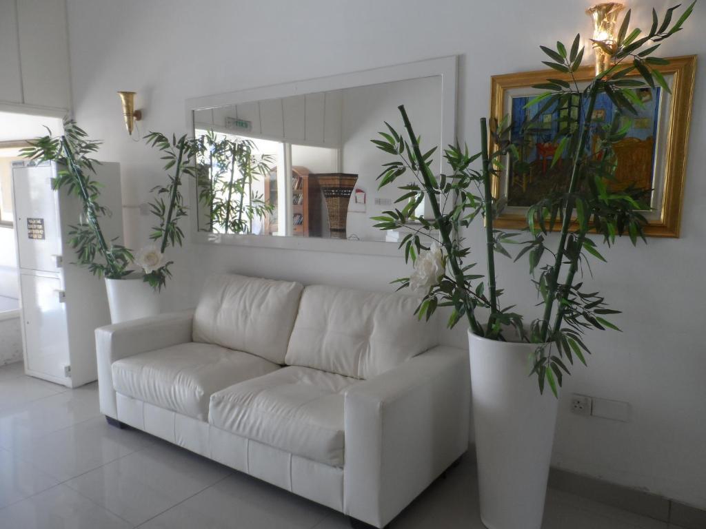 Geotanya Apartments ลิมาซอล ภายนอก รูปภาพ